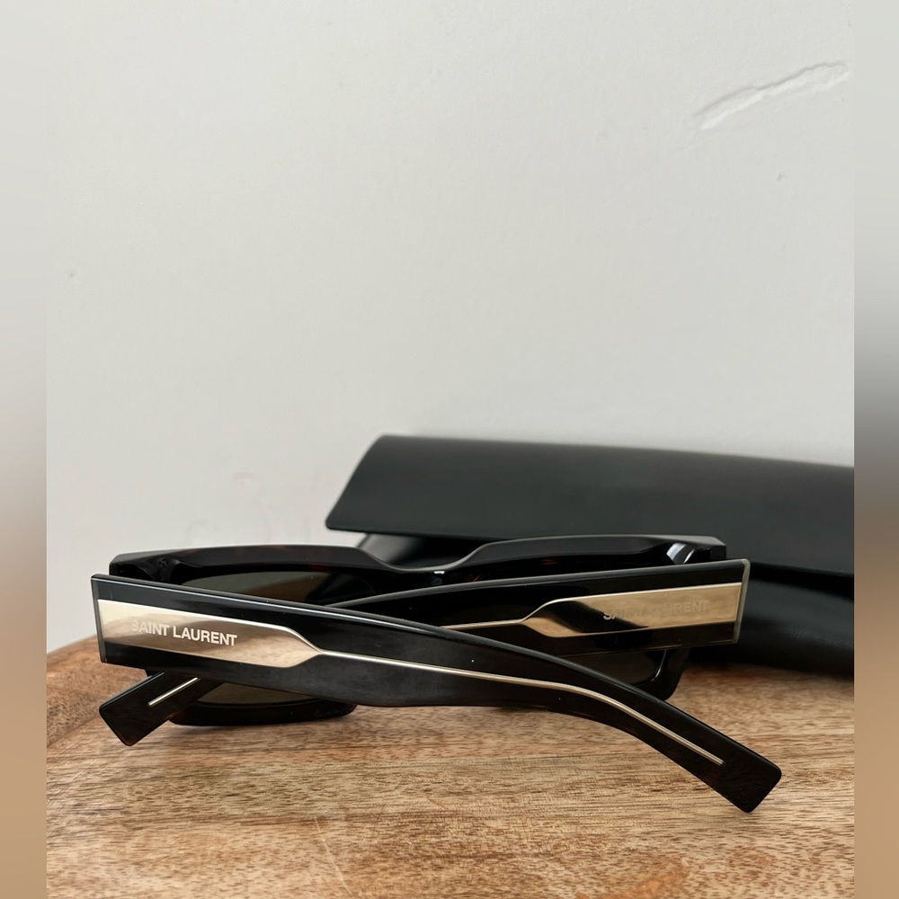 Saint Laurent SL572 Sunglasses - Picture 3 of 9